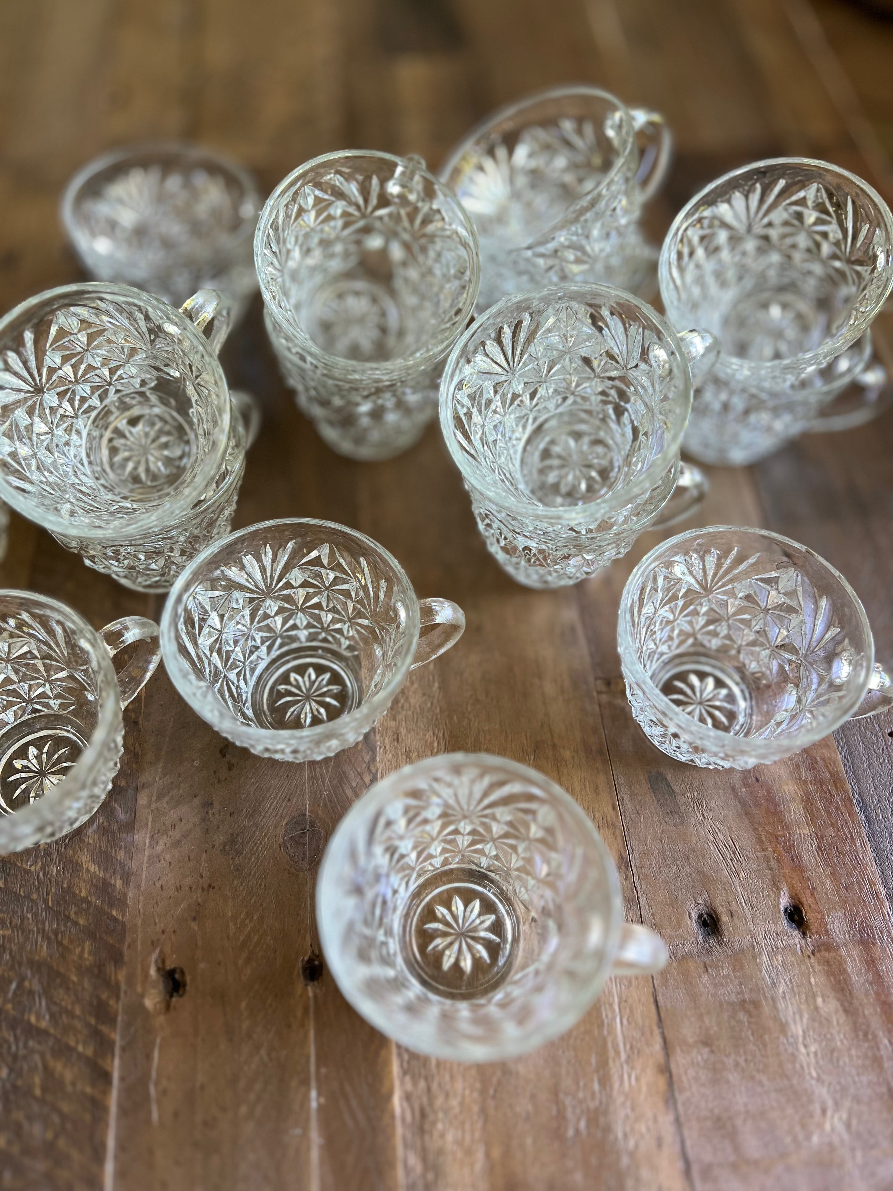 Bålset, pressglas, 16 delar