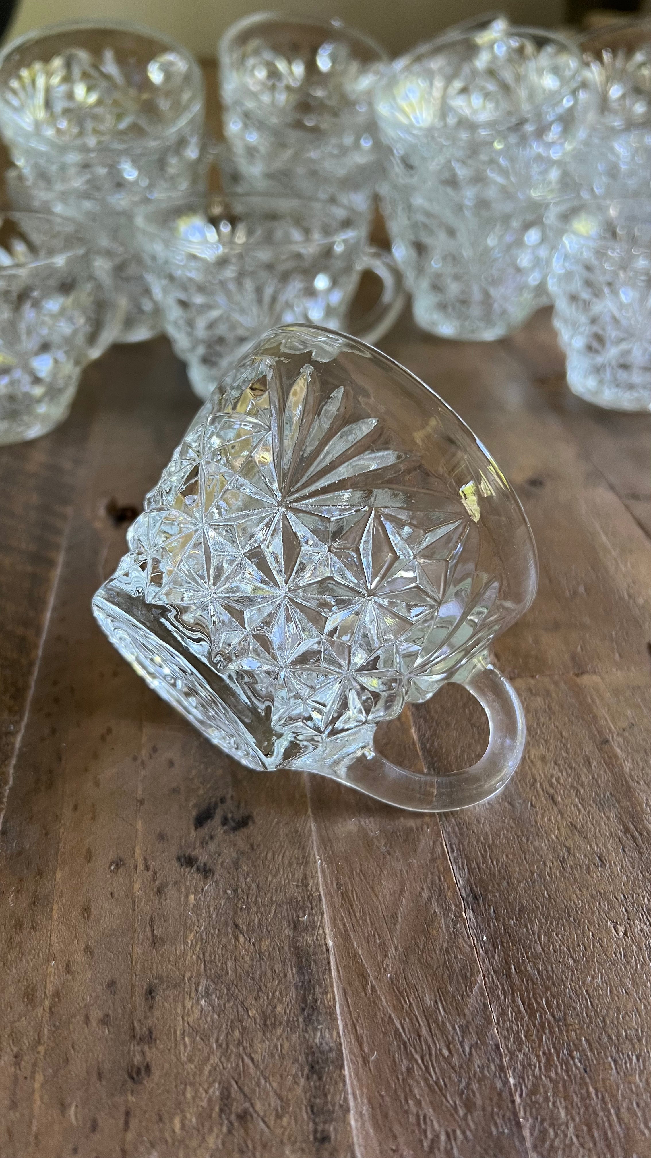 Bålset, pressglas, 16 delar