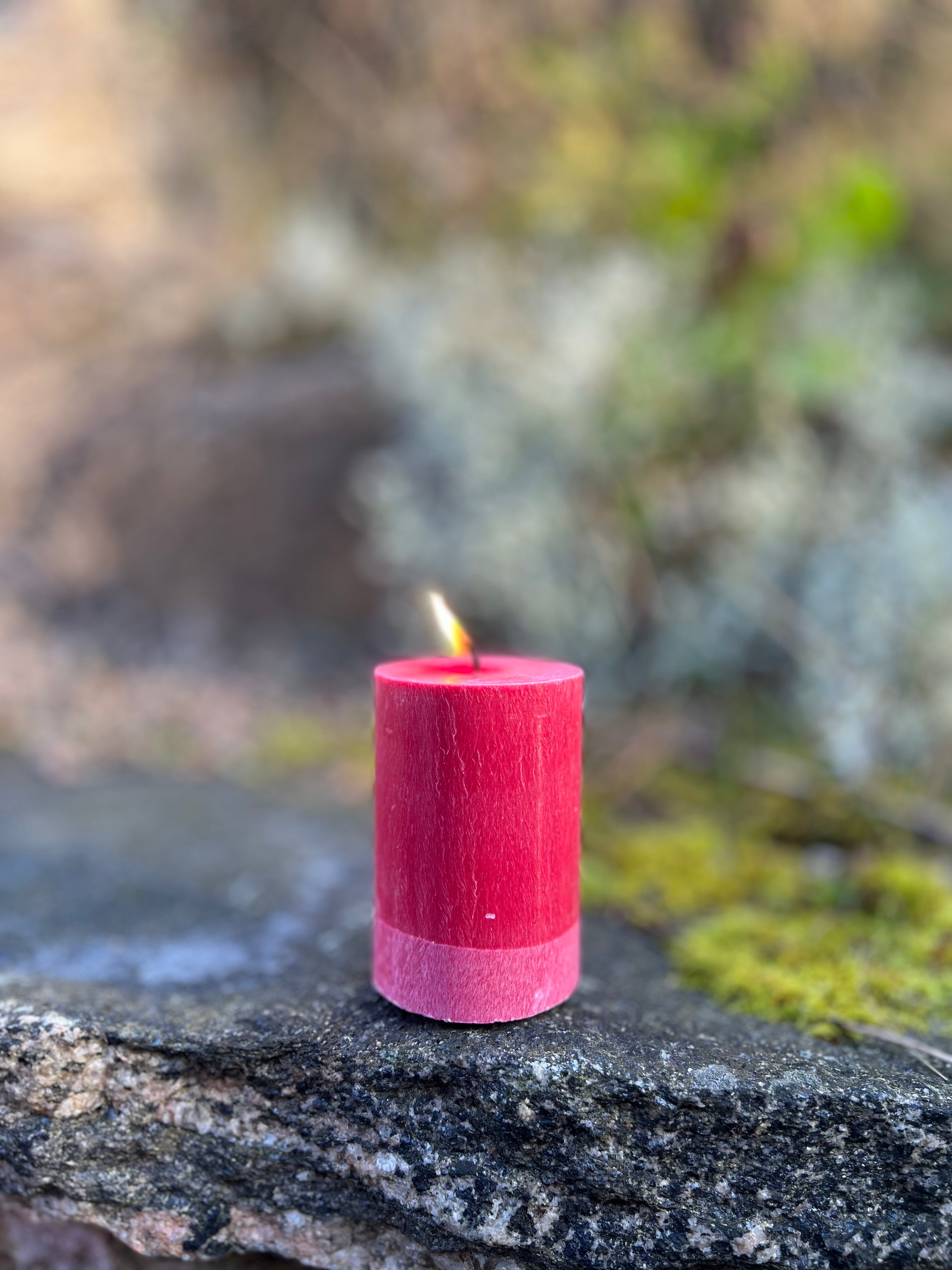 Blockljus Shea (Plant-Based) Liljeholmen, Röd