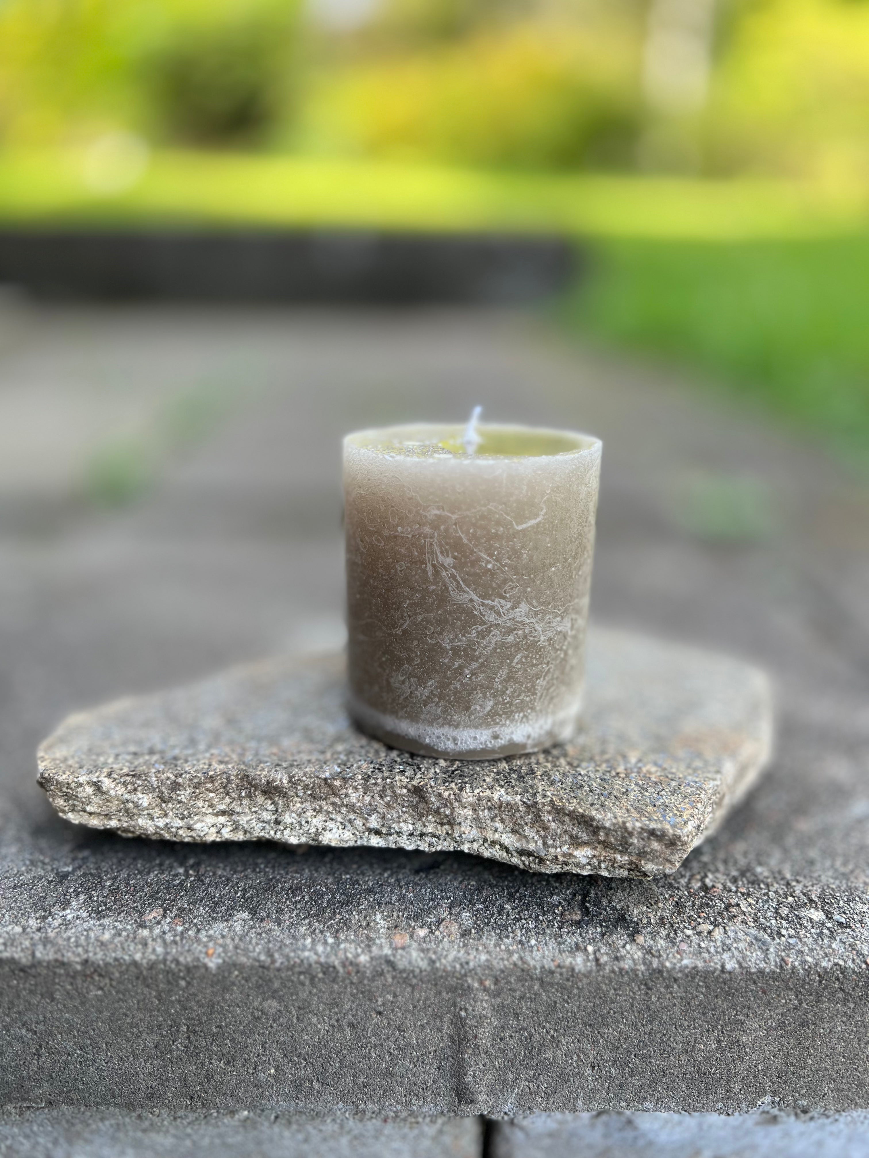 Blockljus Cote Nord, Kvartsgrå